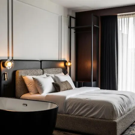 The By Pytloun 5*